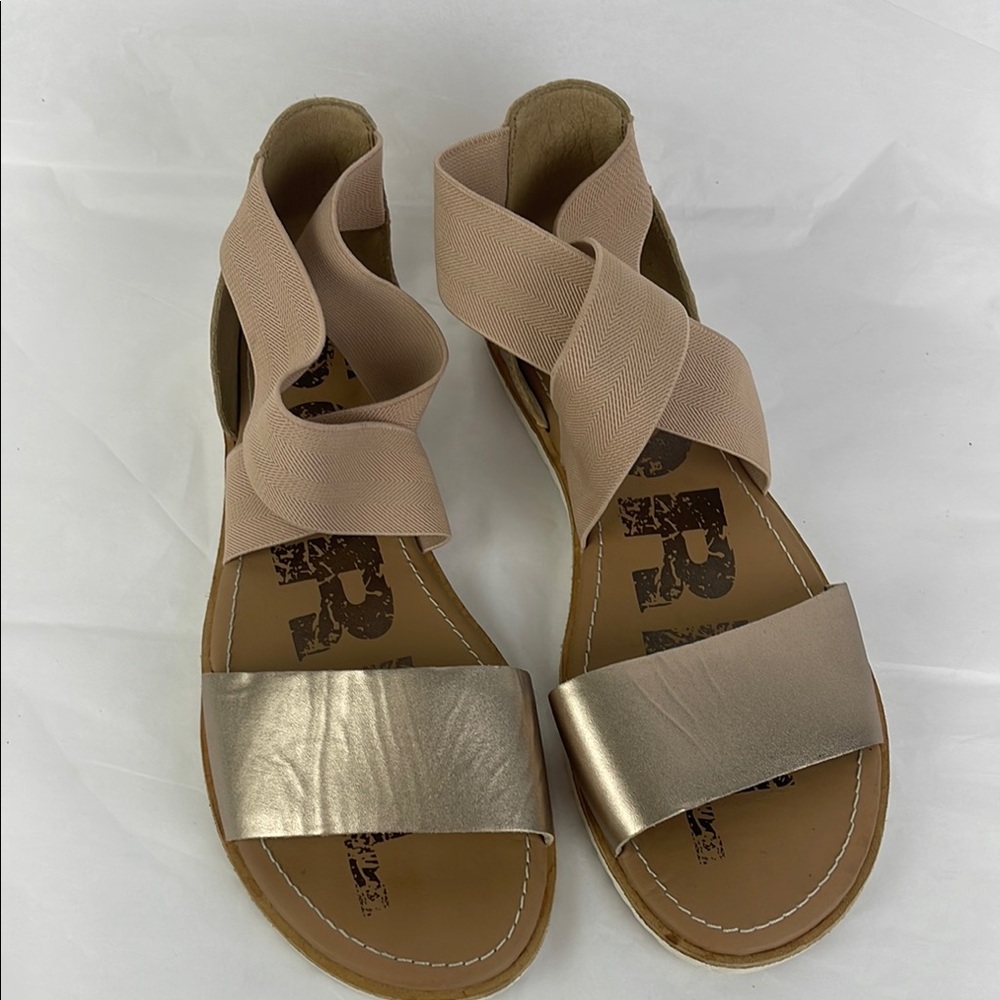Stylish Beige and Gold Women's Sandals